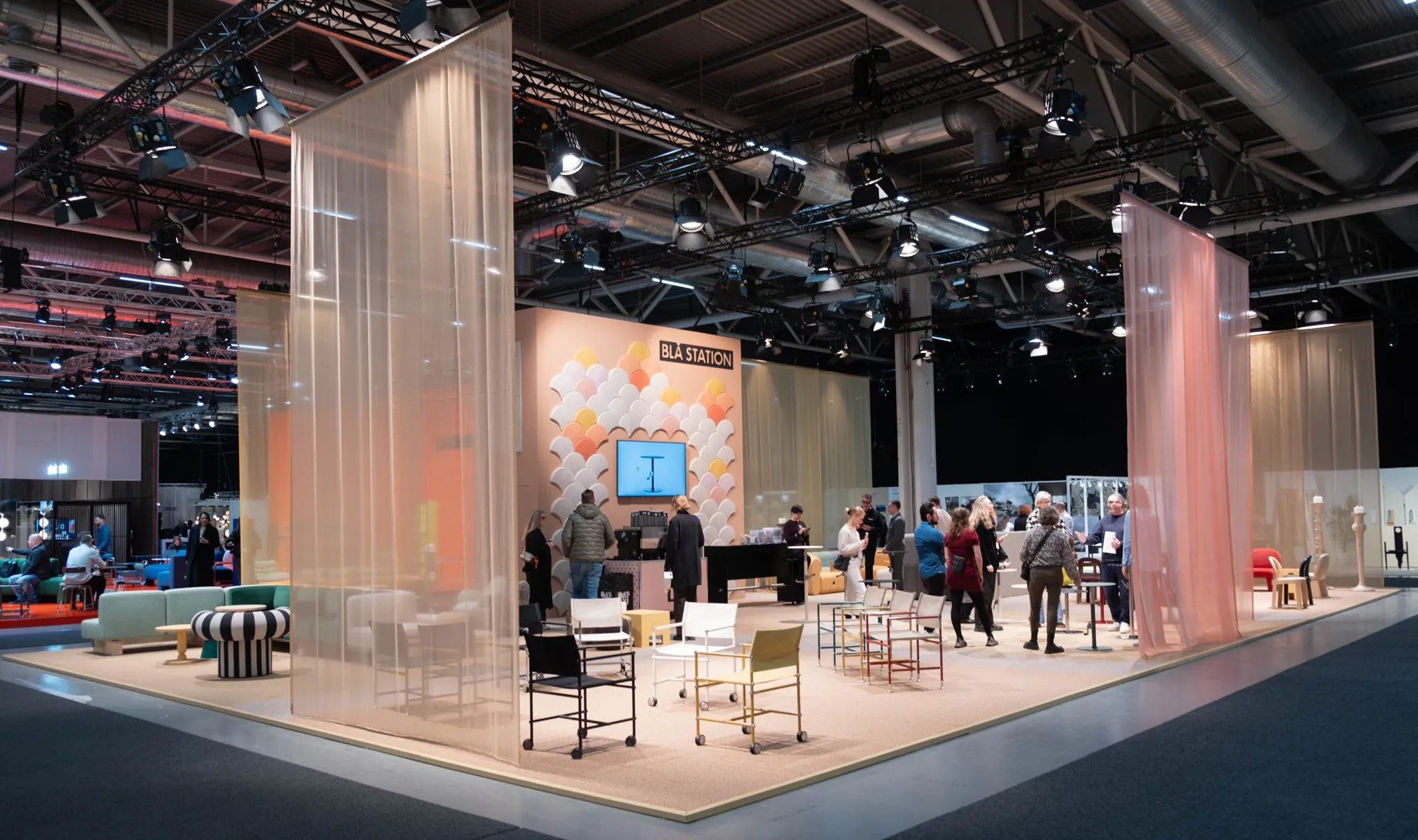 Zövqünüzə Uygun Mebel Dünyası Burada!